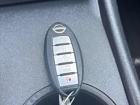 Used 2025 Nissan Altima 2.5 SV FWD image 33