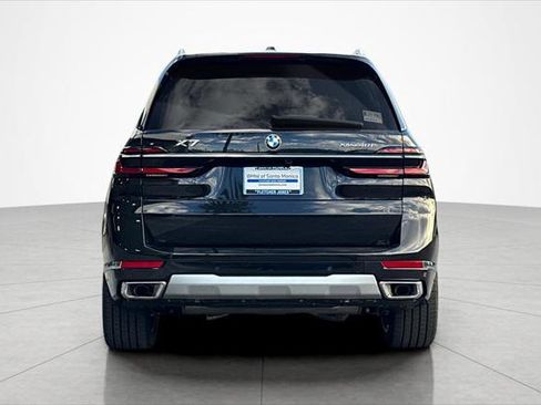New 2026 BMW X7 xDrive40i w/ Premium Package image 4