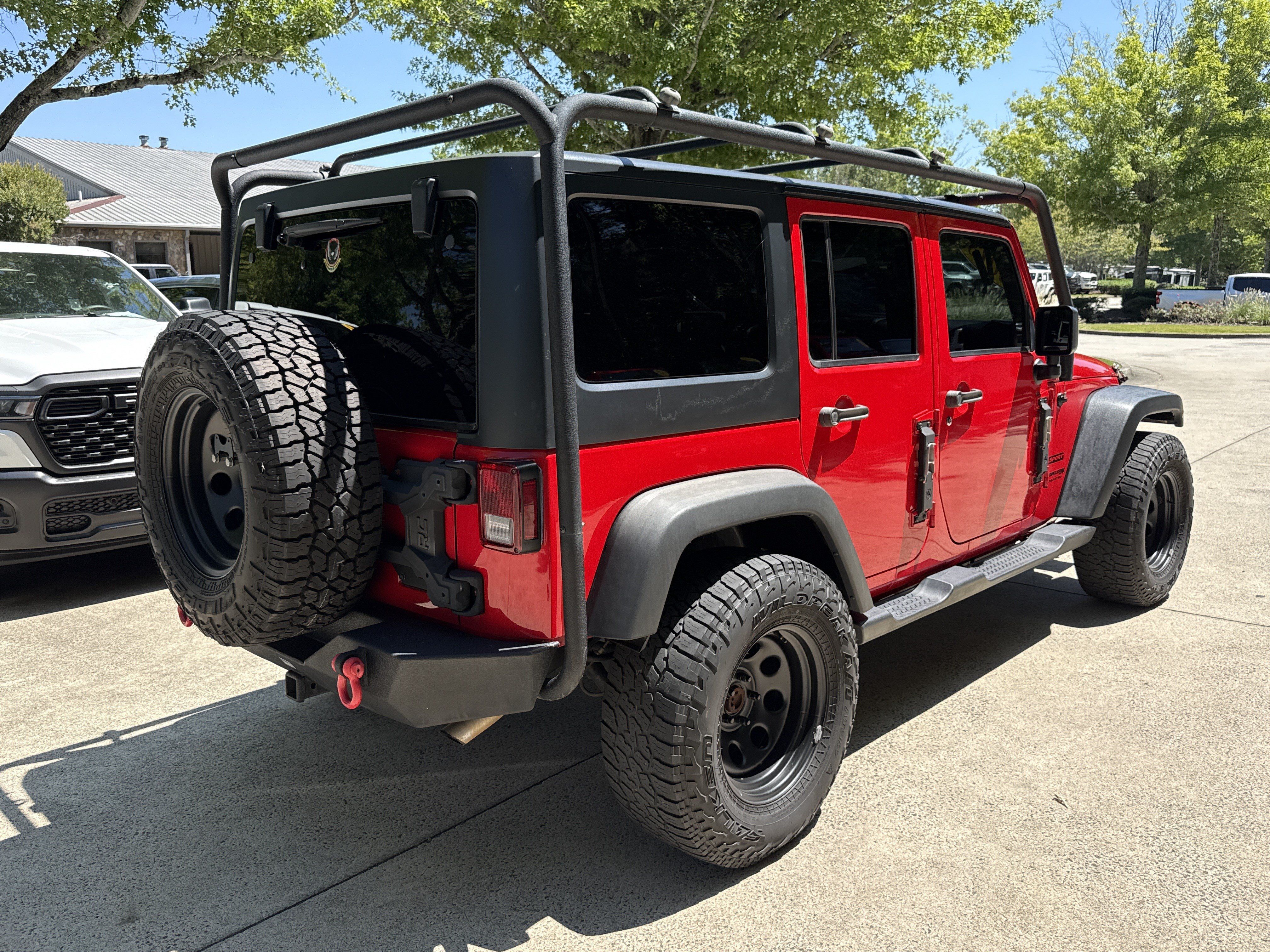 Used 2018 Jeep Wrangler Unlimited Sport S AWD/4WD image 7