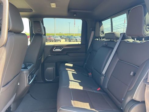Used 2025 GMC Sierra 3500 Denali w/ Denali Reserve Package image 15