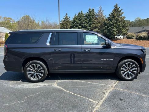 New 2026 Chevrolet Suburban High Country RWD image 23
