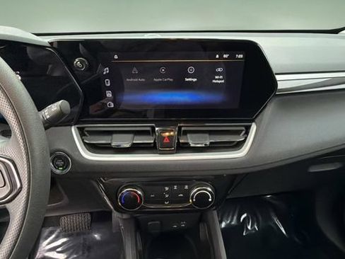 Used 2025 Chevrolet TrailBlazer LT AWD/4WD image 24