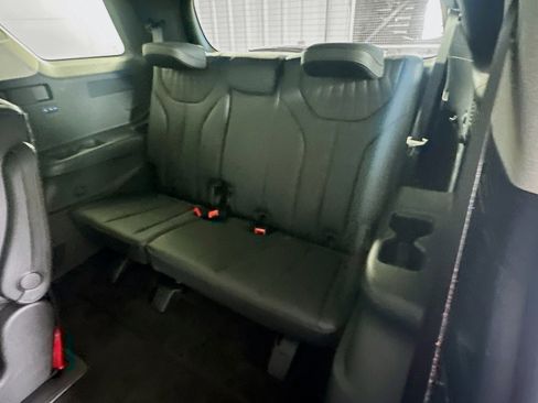 Used 2025 Hyundai Palisade Limited image 31