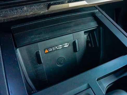 Used 2025 GMC Hummer EV 2X w/ Extreme Off-Road Package image 33