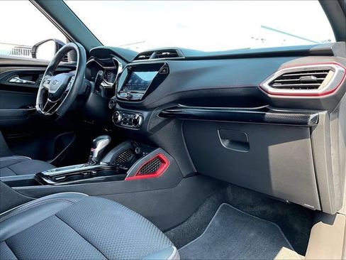 Used 2023 Chevrolet TrailBlazer RS w/ Convenience Package FWD image 14