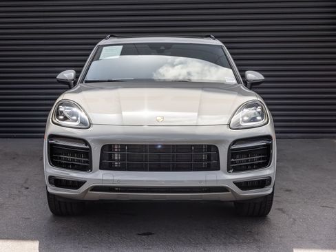Certified 2023 Porsche Cayenne S AWD/4WD image 7