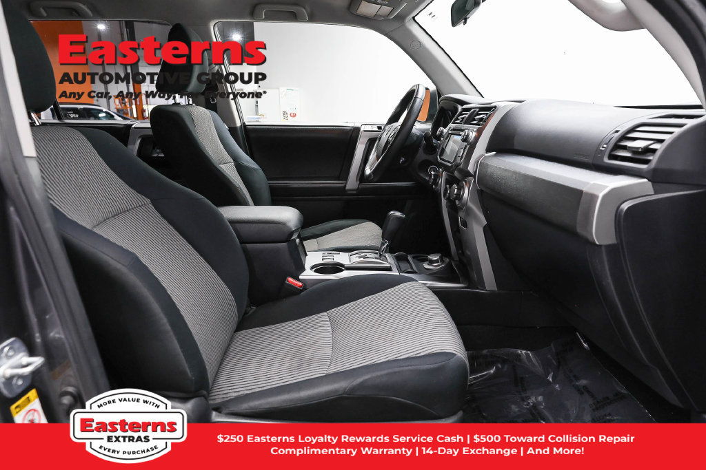 Used 2017 Toyota 4Runner SR5 AWD/4WD image 24