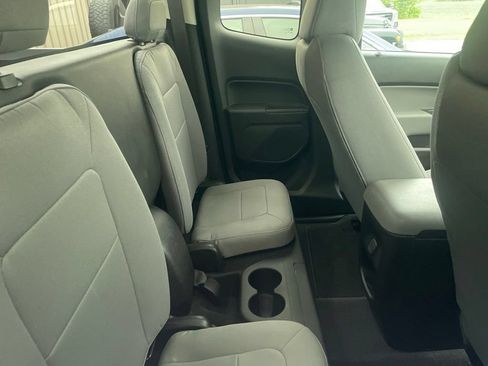 Used 2022 Chevrolet Colorado W/T w/ Custom Special Edition RWD image 7