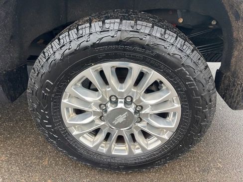 Used 2020 Chevrolet Silverado 3500 High Country w/ Z71 Off-Road Package image 11