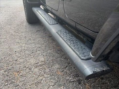 Used 2023 Jeep Wrangler Unlimited Sahara w/ Cold Weather Group image 31