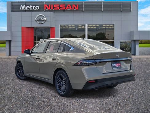 New 2026 Nissan Sentra SV w/ Floor Mat Package FWD image 4