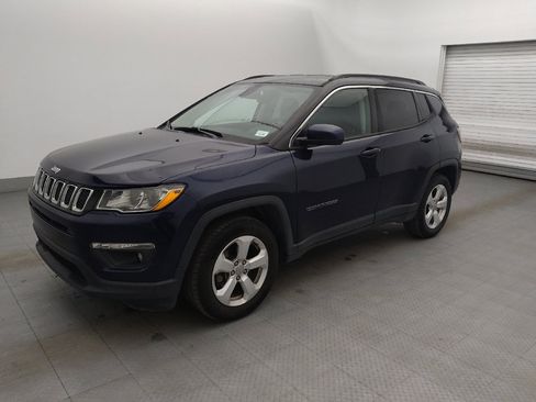 Used 2018 Jeep Compass Latitude w/ Popular Equipment Group image 2