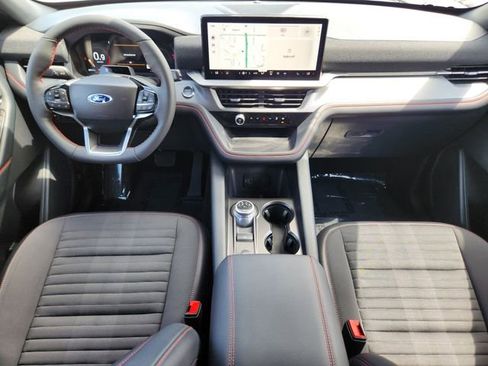 Used 2026 Ford Explorer ST-Line w/ ST-Line Street Pack AWD/4WD image 24