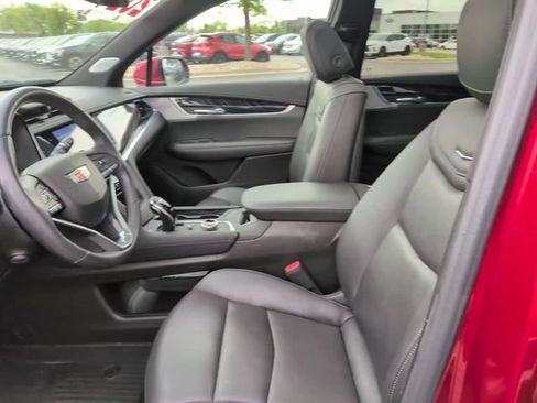 Certified 2024 Cadillac XT6 Premium Luxury w/ LPO, Floor Liner Package AWD/4WD image 18