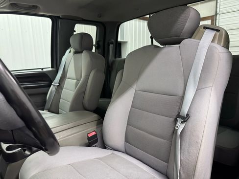 Used 2005 Ford F250 Lariat image 12