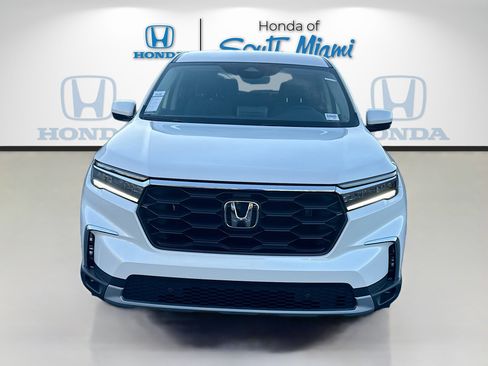 New 2025 Honda Pilot EX-L image 2