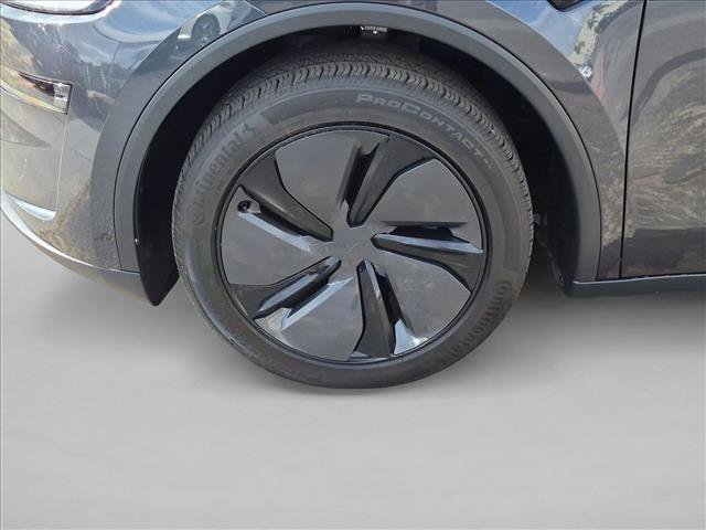 Used 2026 Tesla Model Y 2WD image 22