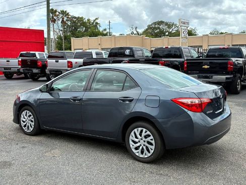 Used 2017 Toyota Corolla LE image 3