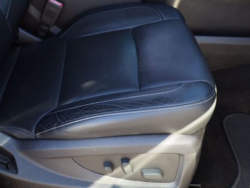 Used 2017 GMC Yukon SLT w/ Open Road Package image 33