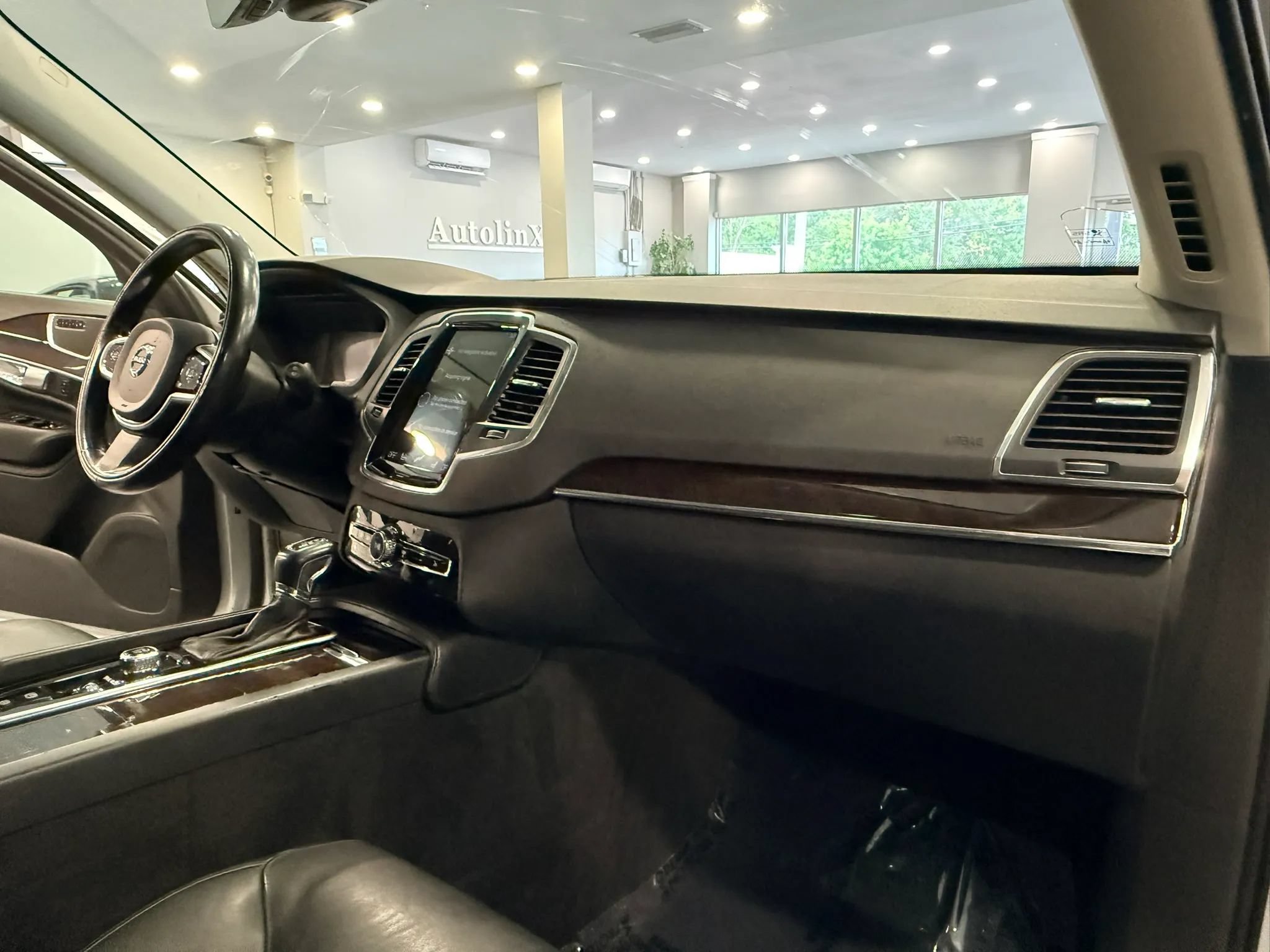 Used 2019 Volvo XC90 T5 Momentum FWD image 10