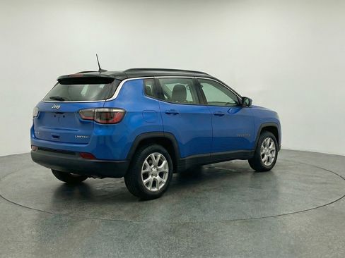 Used 2025 Jeep Compass Limited image 9