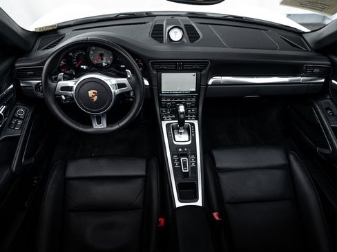 Certified 2014 Porsche 911 Targa 4S image 13