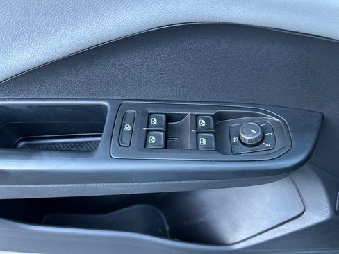 Used 2022 Volkswagen Taos SE FWD image 22
