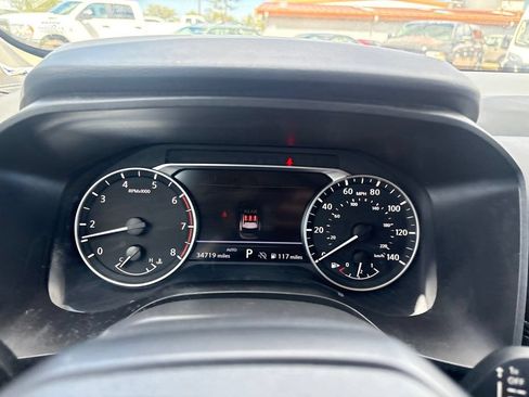 Used 2025 Nissan Rogue SV AWD/4WD image 21