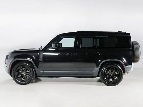 Used 2025 Land Rover Defender 110 S image 6