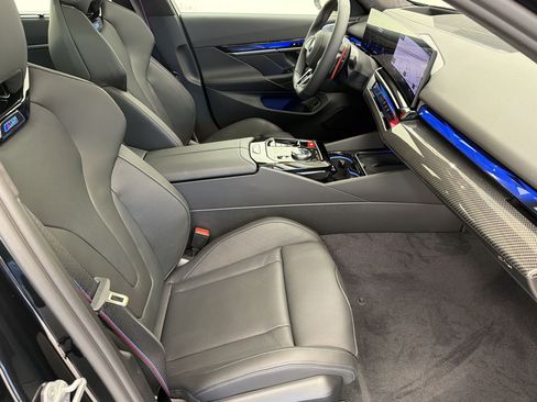New 2027 BMW M5 Touring AWD/4WD image 20