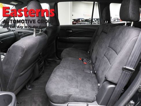 Used 2022 Honda Pilot Sport image 22