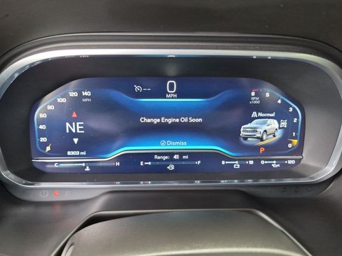 Used 2023 Chevrolet Suburban RST AWD/4WD image 19