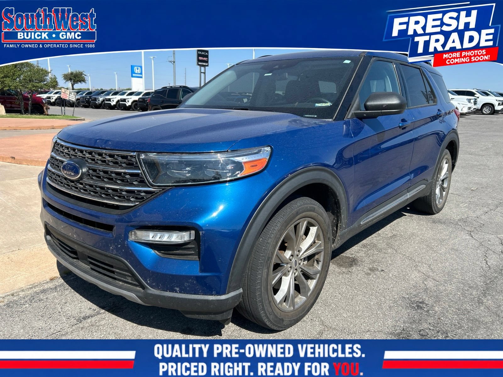 Used 2022 Ford Explorer XLT w/ Equipment Group 202A AWD/4WD image 1