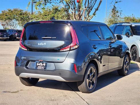 New 2025 Kia Soul EX image 4