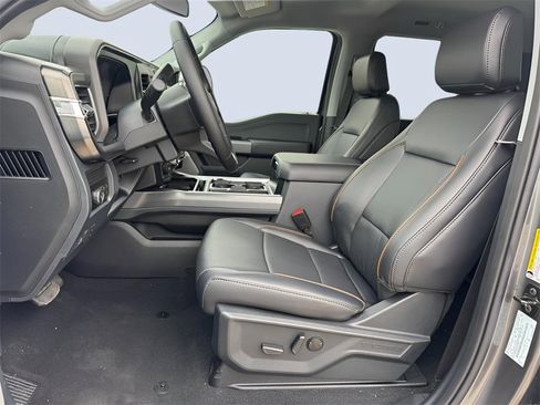 New 2025 Ford F350 Lariat w/ Chrome Package image 11