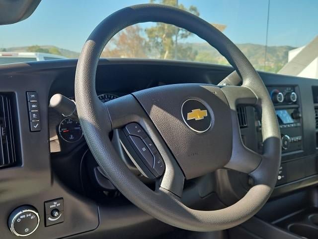 New 2026 Chevrolet Express 2500 Extended w/ Communications Package RWD image 11