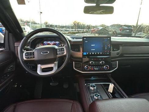Used 2024 Ford Expedition Max Limited image 8