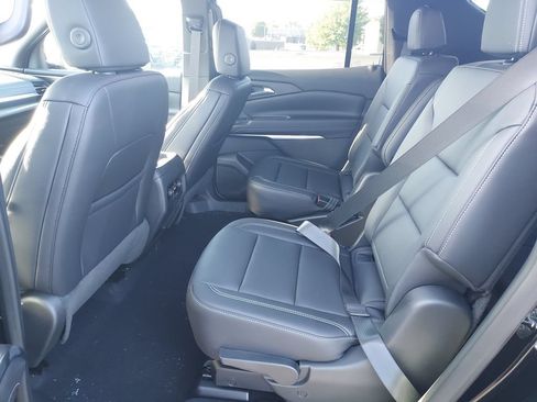 New 2027 Chevrolet Traverse LT FWD image 14