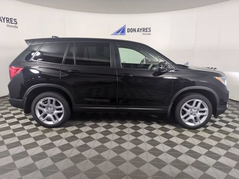 Certified 2024 Honda Passport EX-L image 6