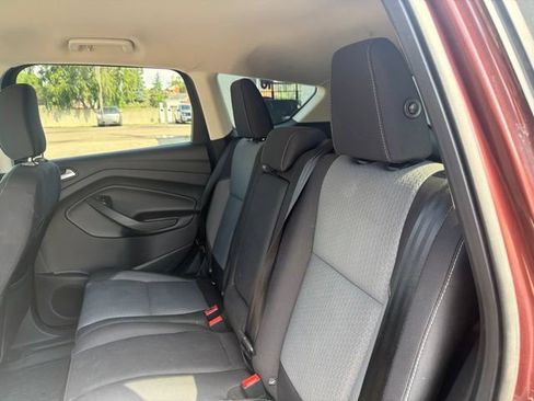 Used 2018 Ford Escape SE w/ SE Sync 3 Package FWD image 12
