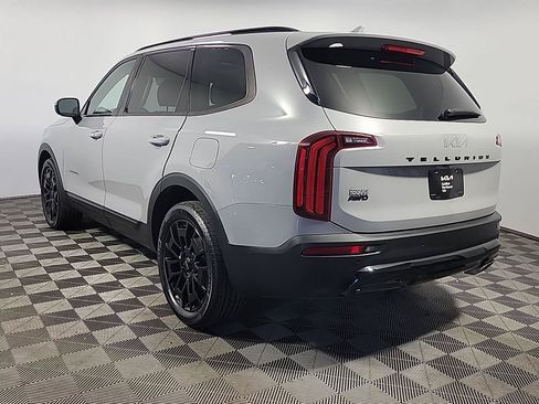 Certified 2022 Kia Telluride EX w/ EX Premium Package AWD/4WD image 11