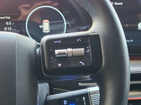 Certified 2025 Hyundai Santa Fe Limited FWD image 29
