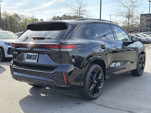New 2026 Volkswagen Tiguan SE R-Line image 5