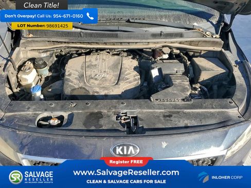 Used 2015 Kia Sedona LX image 16