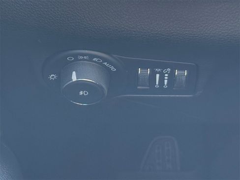 Used 2022 Jeep Compass Latitude image 23