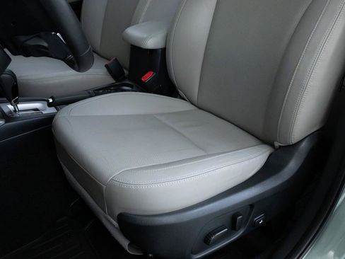 Used 2018 Subaru Forester 2.5i Limited AWD/4WD image 12