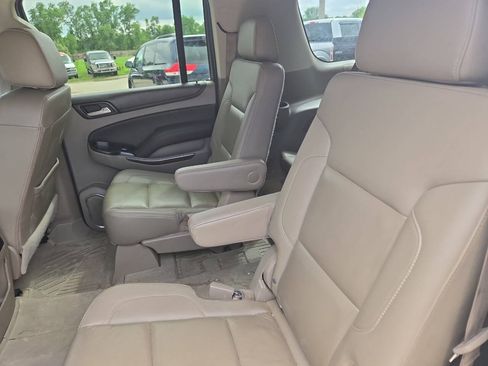 Used 2016 Chevrolet Suburban LT AWD/4WD image 9