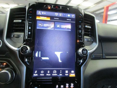 Certified 2024 RAM 2500 Big Horn w/ Night Edition image 36