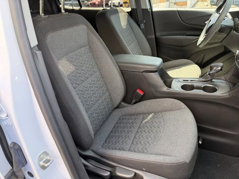 Used 2022 Chevrolet Equinox LT FWD image 30