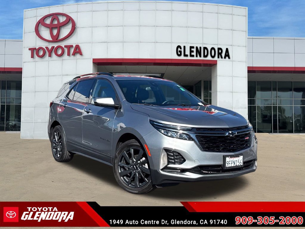 Used 2023 Chevrolet Equinox RS FWD image 1